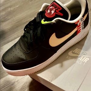 AIR FORCE 1 LOW 'WORLDWIDE PACK - BLACK CRIMSON'